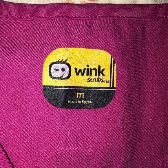 Wonder Wink M Fuchsia Pink Scrub Top with Yellow Logo - Picture 10 of 12